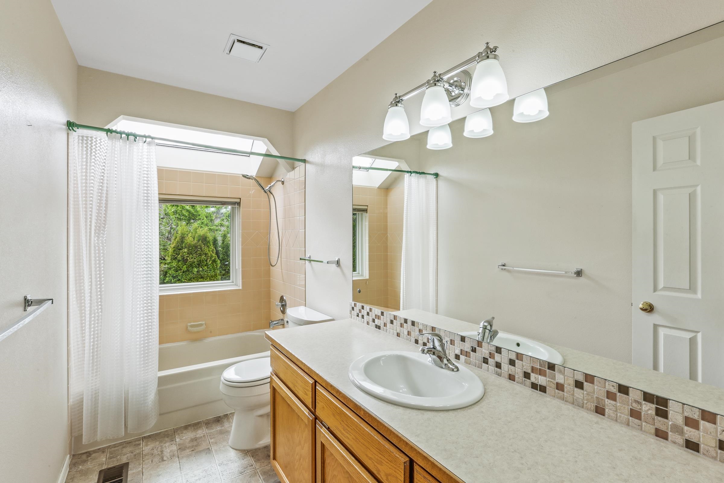 409 West Center Street Spokane, WA 99208 - Photo 17 of 28 Gallery Image 17