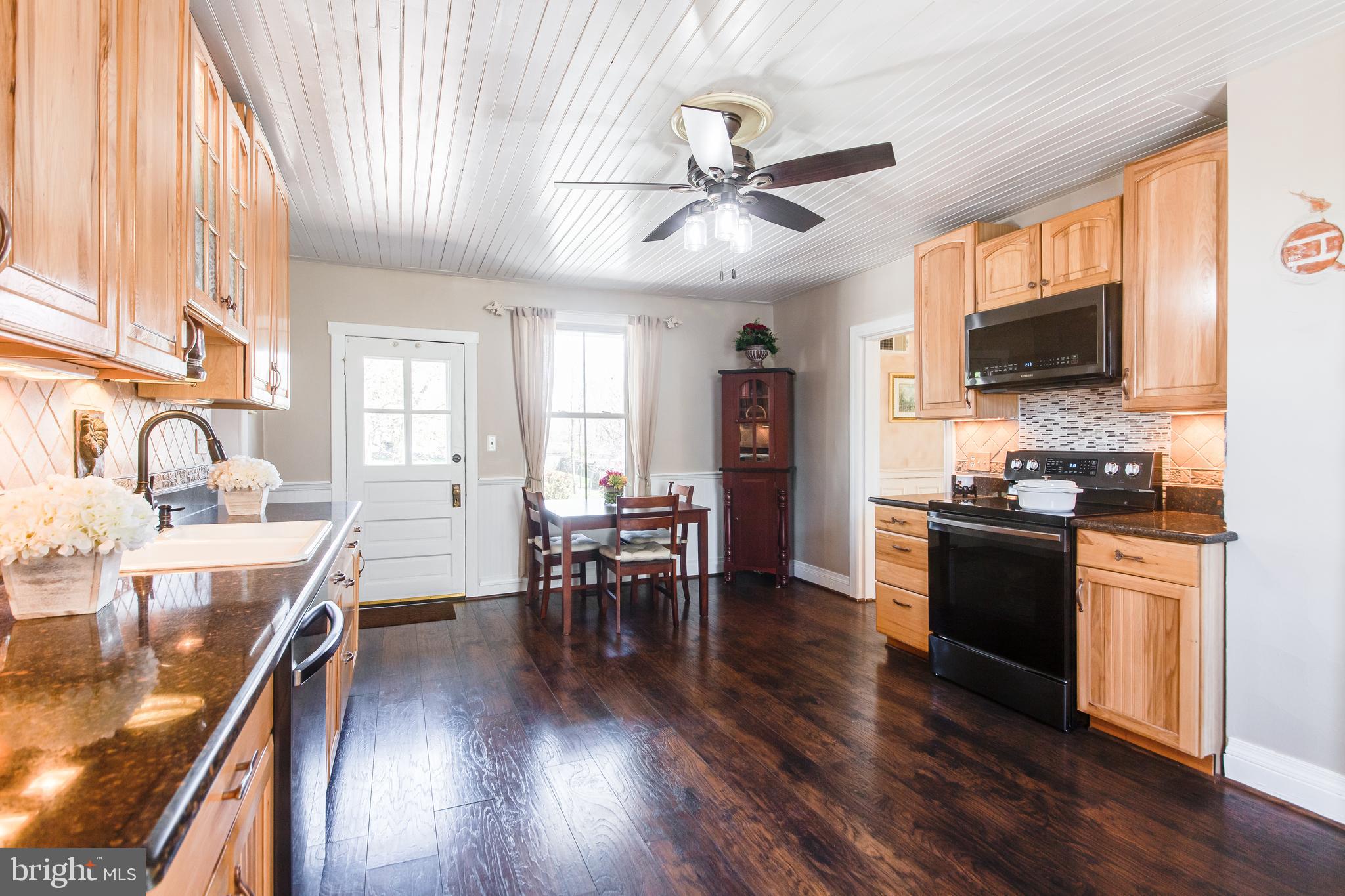 13920 Darnestown Road Gaithersburg, MD 20878 - Photo 13 of 44 New Black Stainless Steel Appliances