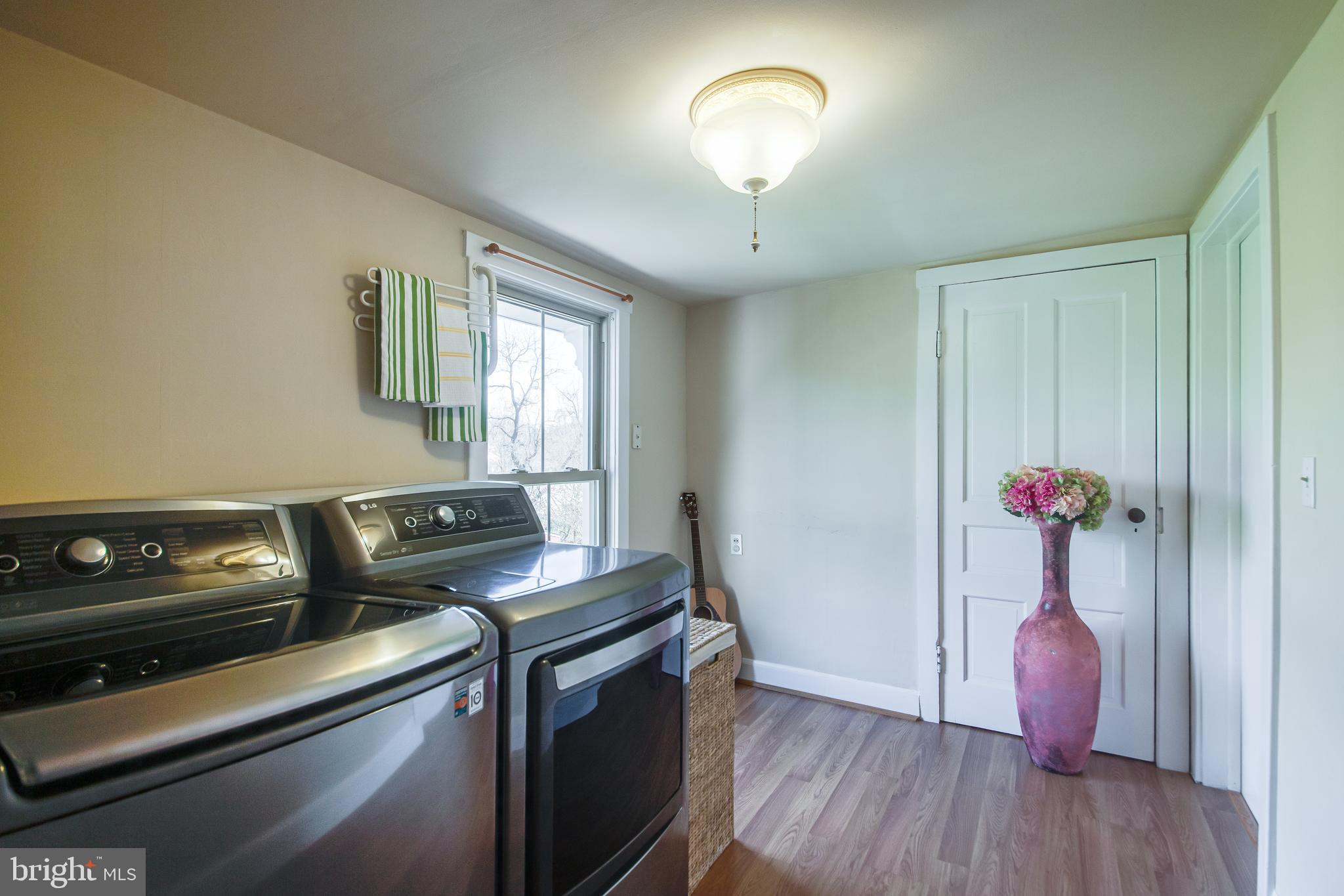 13920 Darnestown Road Gaithersburg, MD 20878 - Photo 31 of 44 Laundry Room Area