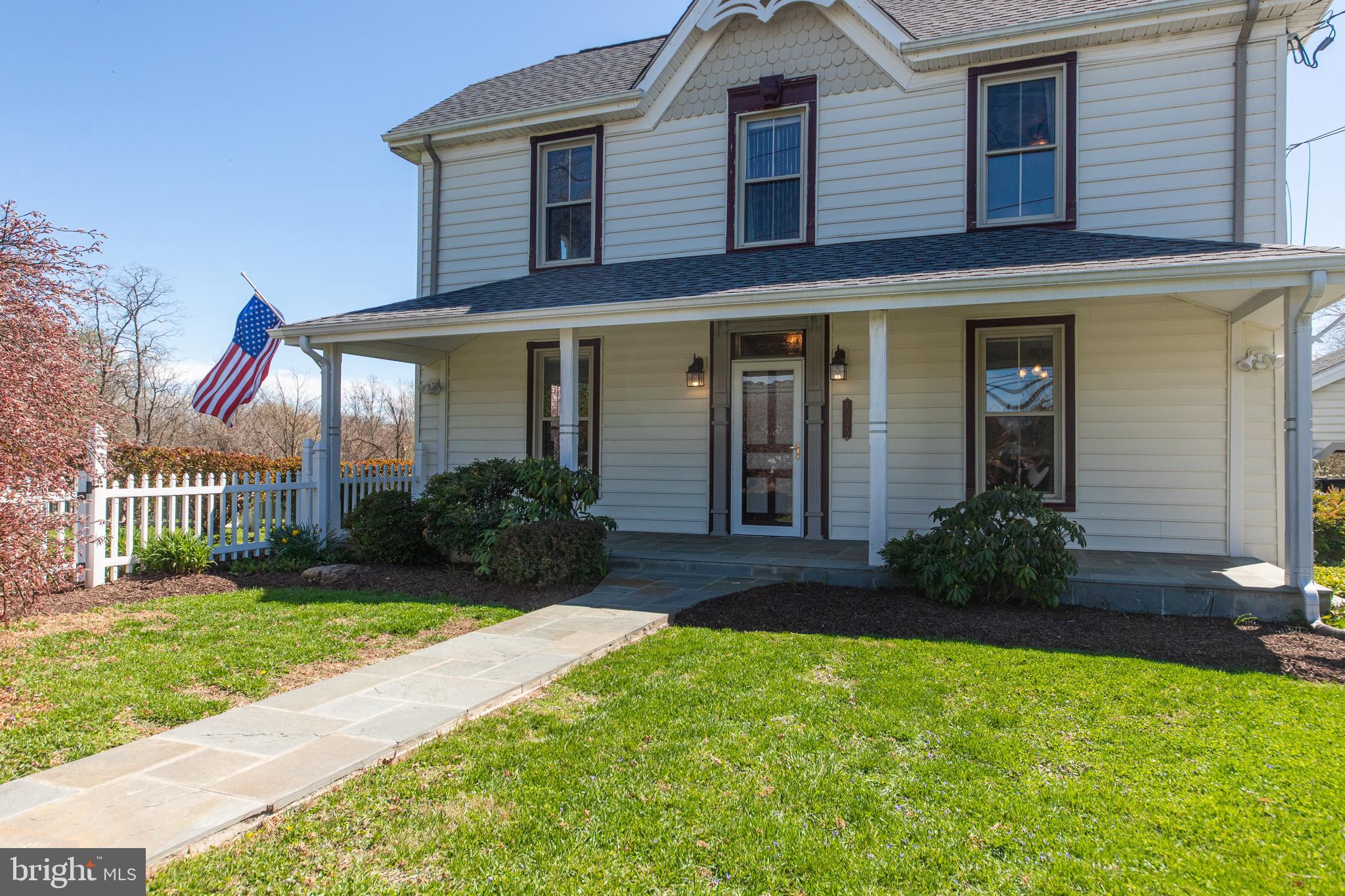 Slate Walk Lead & Front Porch Recently Redone