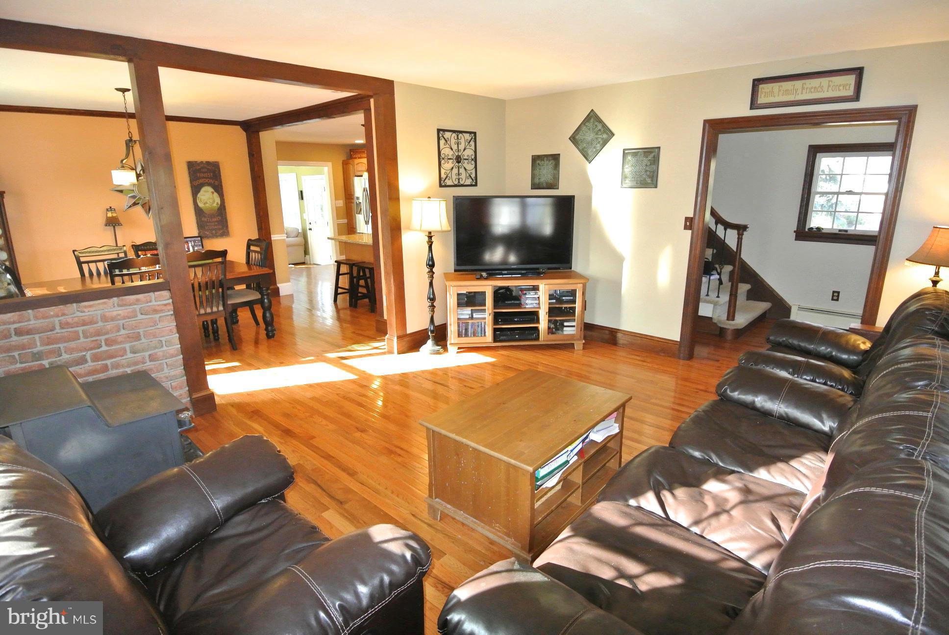 3954 Street Road Street, MD 21154 - Photo 7 of 30 Living Room