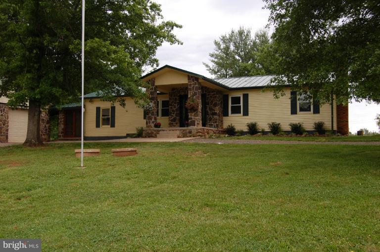 11689 Cemetery Road Bealeton, VA 22712 - Photo 19 of 30 Exterior (Front)