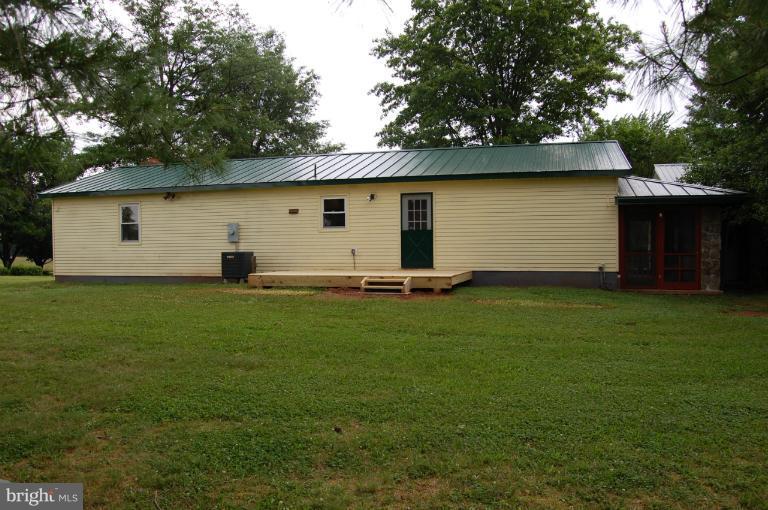 11689 Cemetery Road Bealeton, VA 22712 - Photo 25 of 30 Exterior (Rear)