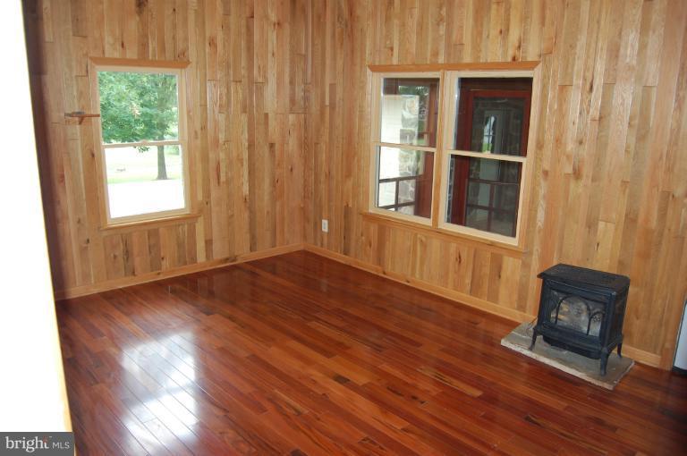 11689 Cemetery Road Bealeton, VA 22712 - Photo 27 of 30 Interior (General)