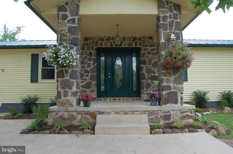 11689 Cemetery Road Bealeton, VA 22712 - Photo 30 of 30 Exterior (Front)