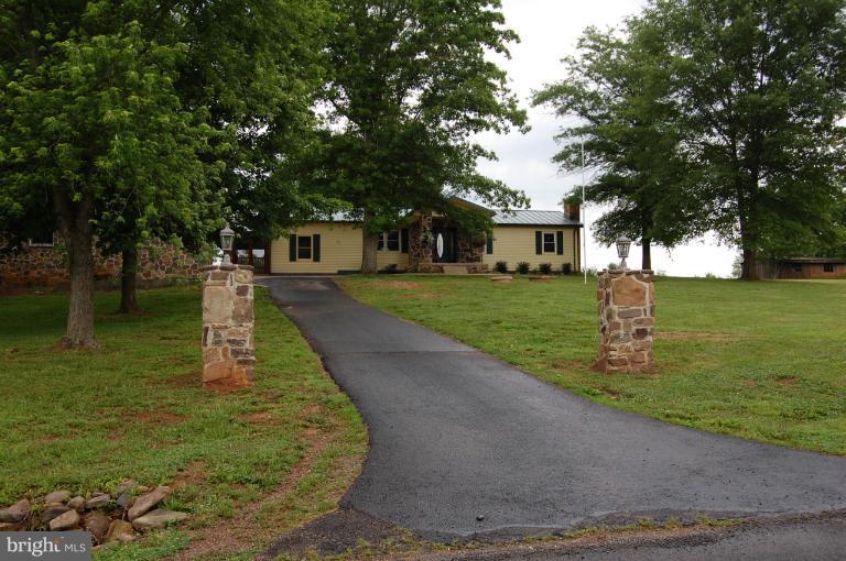 11689 Cemetery Road Bealeton, VA 22712 - Photo 8 of 30 Exterior (Front)