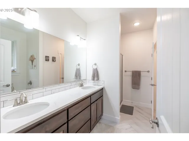 $875,000 | 3777 Meeko Lane Southeast, Turner, OR 97392