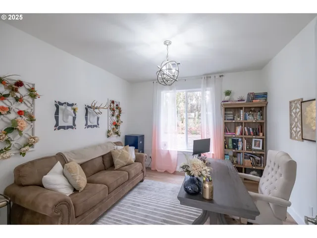 $875,000 | 3777 Meeko Lane Southeast, Turner, OR 97392