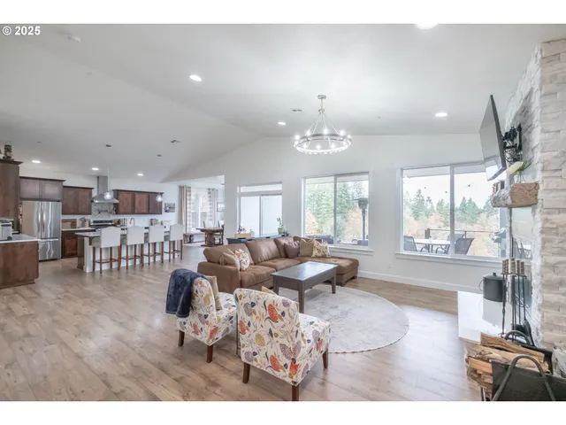 $875,000 | 3777 Meeko Lane Southeast, Turner, OR 97392