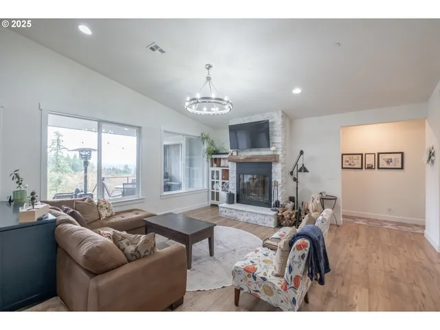 $875,000 | 3777 Meeko Lane Southeast, Turner, OR 97392