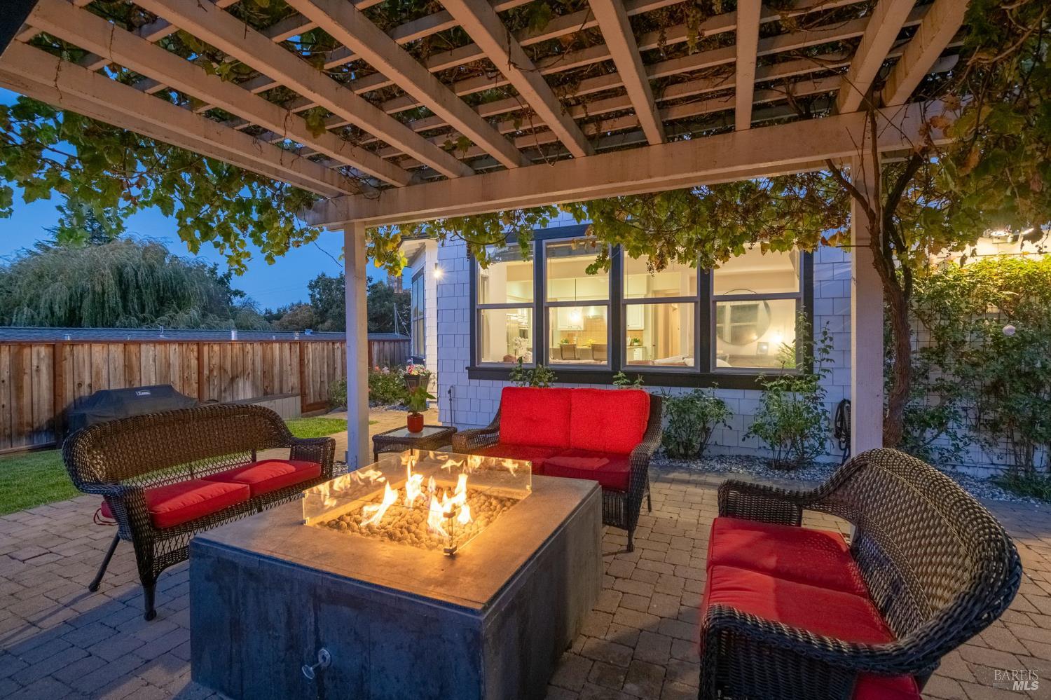 74 Rovina Lane Petaluma, CA 94952 - Photo 42 of 45 Gallery Image 42