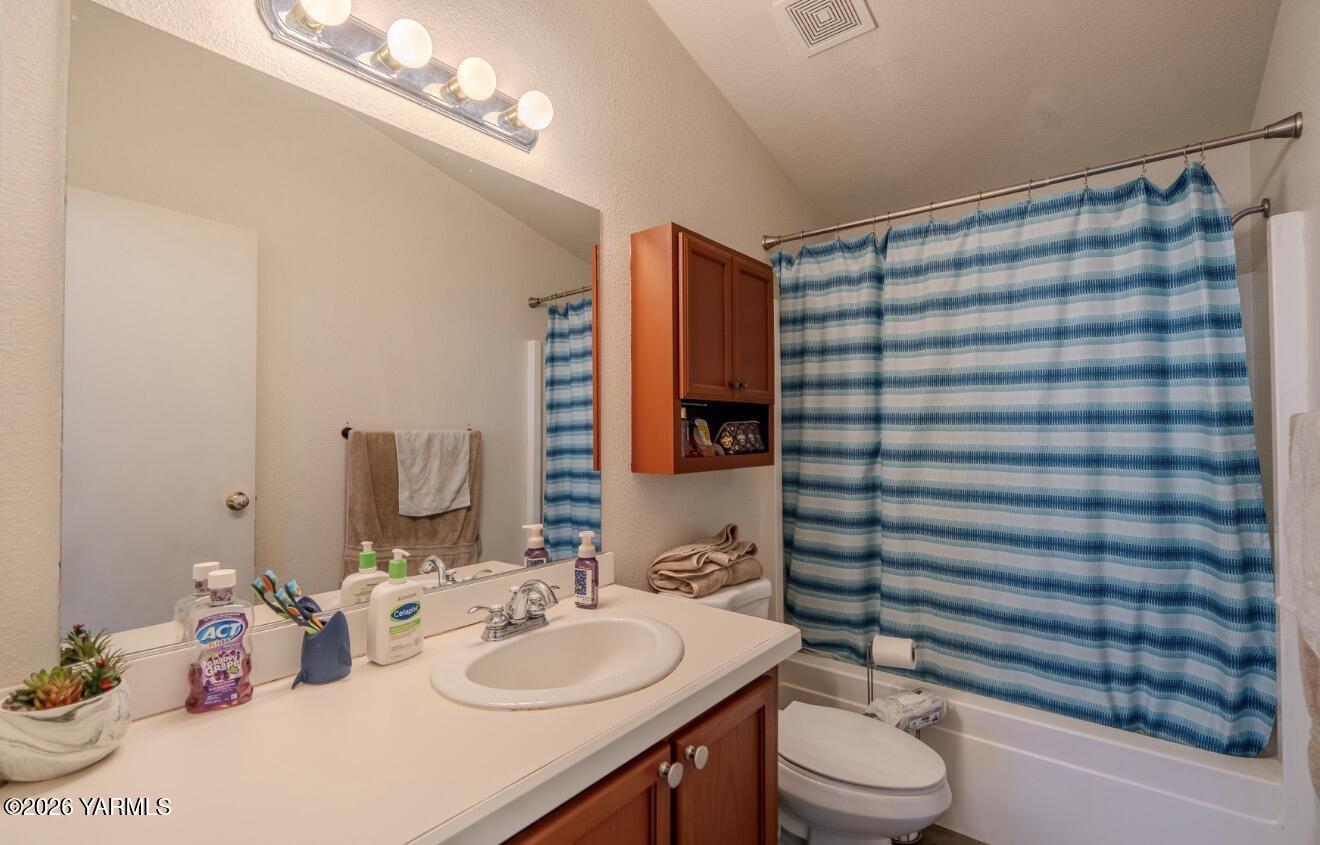 2802 South 5th Avenue, Unit 15 Union Gap, WA 98903 - Photo 13 of 27 IMG_8648