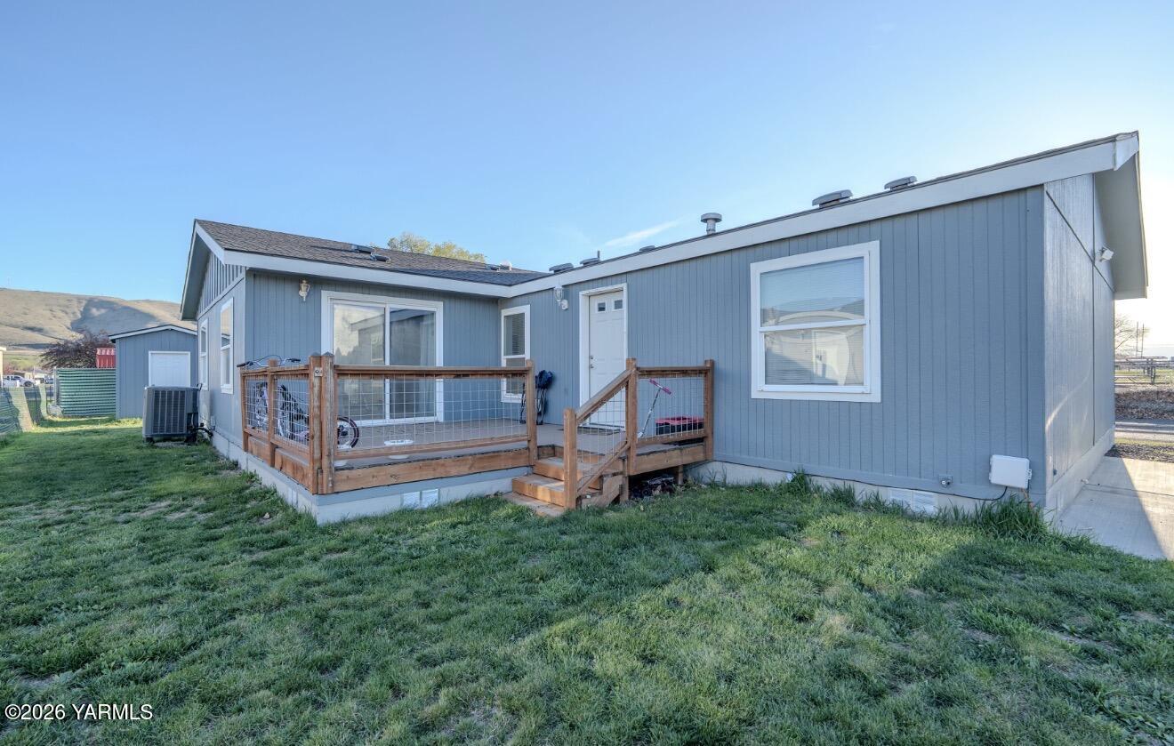 2802 South 5th Avenue, Unit 15 Union Gap, WA 98903 - Photo 3 of 27 IMG_8625