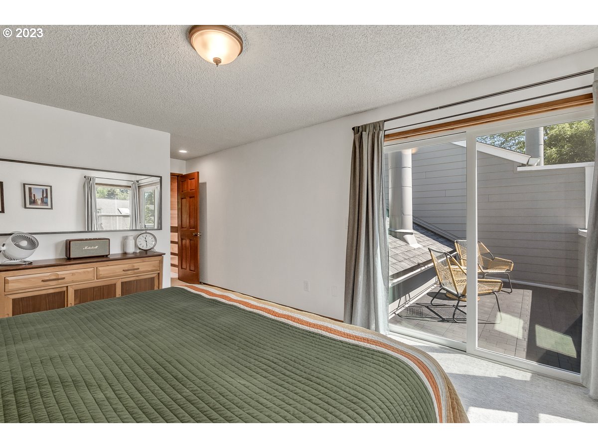 12956 Southwest 5th Street Beaverton, OR 97005 - Photo 17 of 32 Gallery Image 17