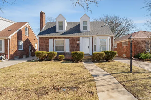 $1,775 | 19168 Berden Street, Grosse Pointe, MI 48236