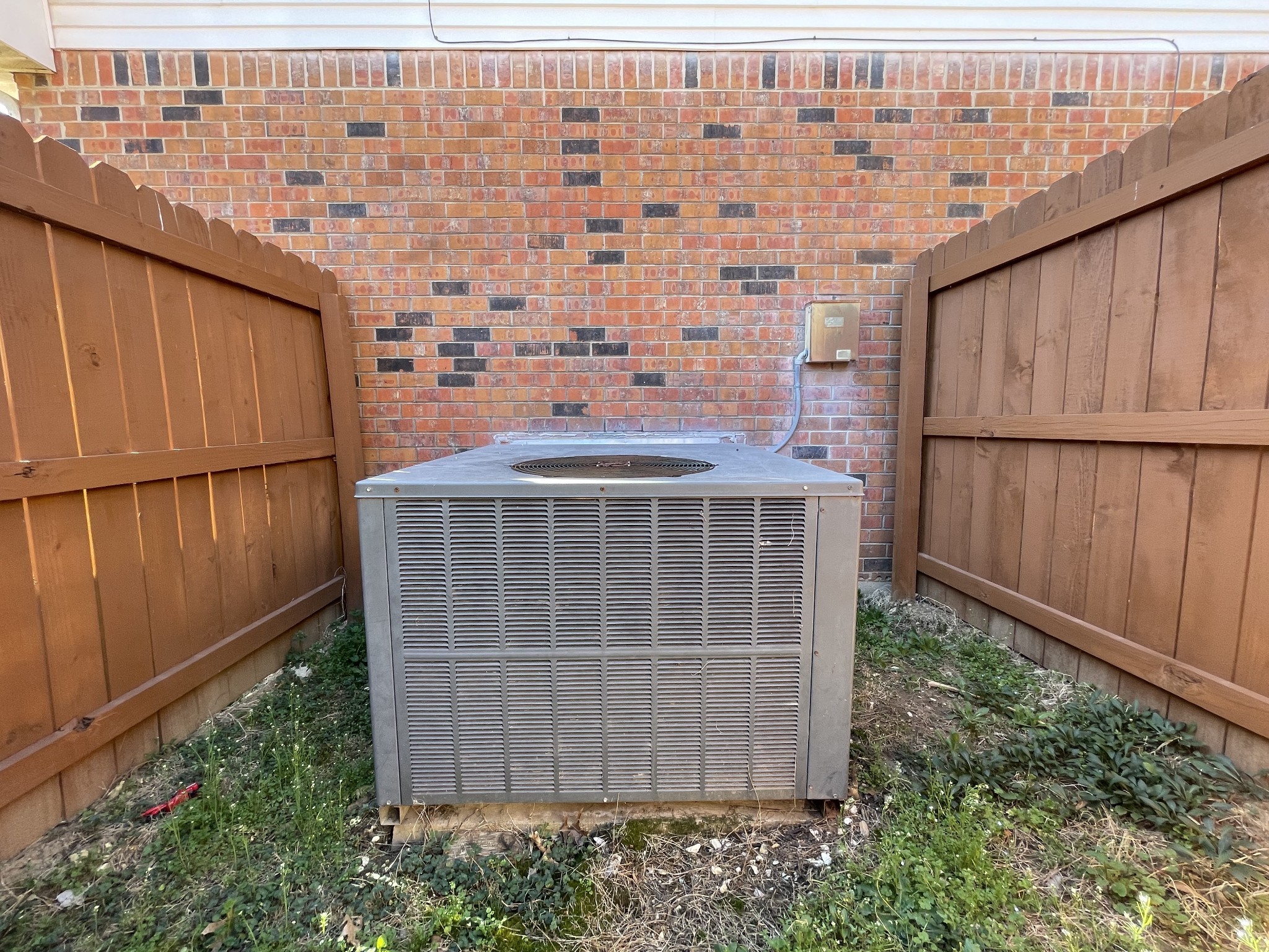 552 Piccadilly Row Antioch, TN 37013 - Photo 32 of 36 a front view of a house with a garden