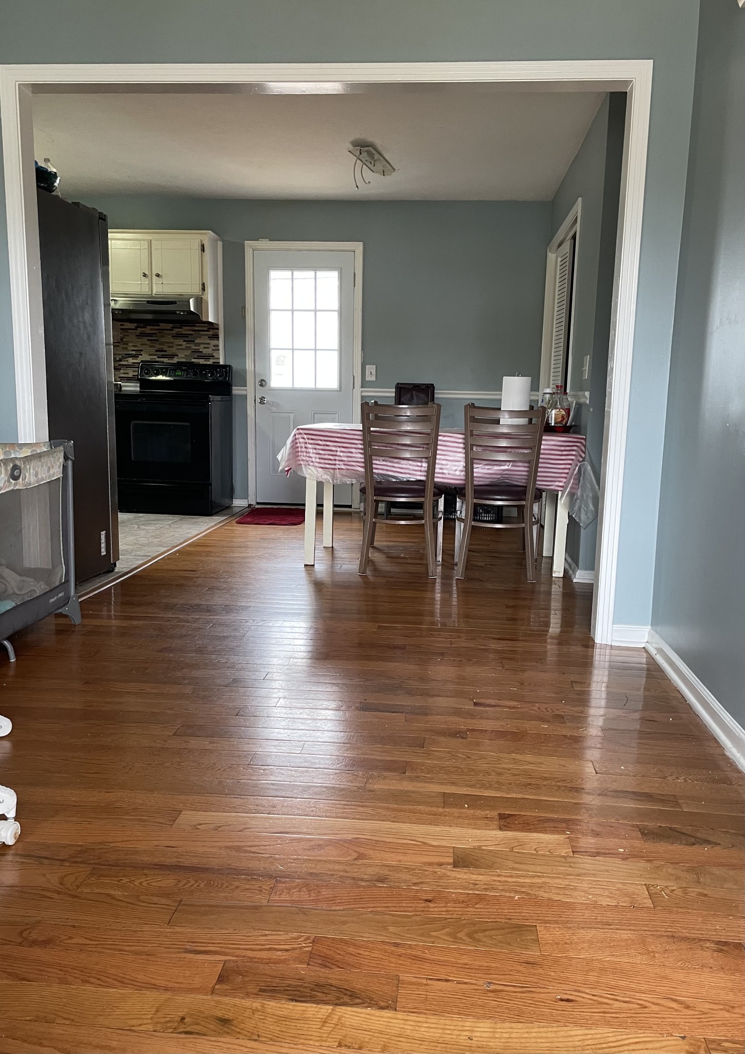 552 Piccadilly Row Antioch, TN 37013 - Photo 8 of 36 a view of a dining room with furniture and window