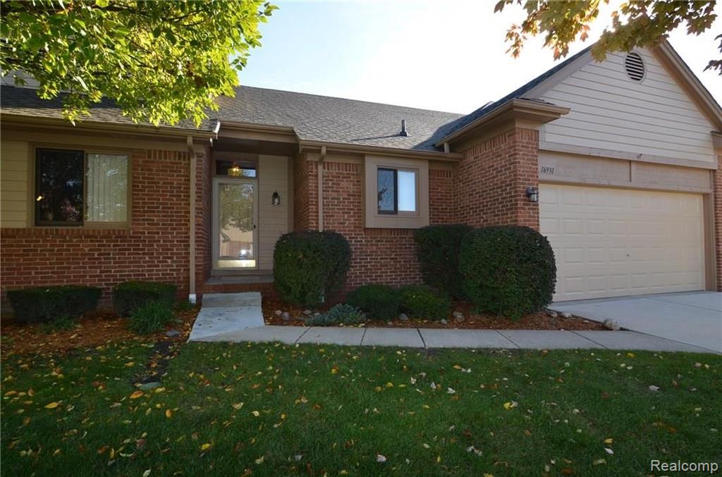 16931 Country Ridge Lane Macomb, MI 48044 - Photo 24 of 26
