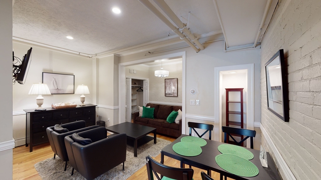 290 Beacon Street, Unit 2 Boston, MA 02116 - Photo 6 of 23