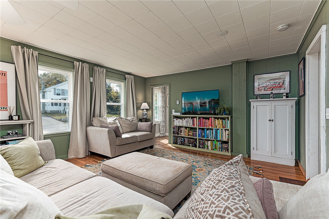 272 Spring Street Hopkinton, RI 02873 - Photo 12 of 38