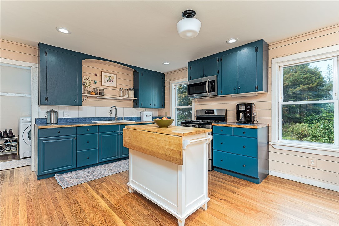 272 Spring Street Hopkinton, RI 02873 - Photo 13 of 38