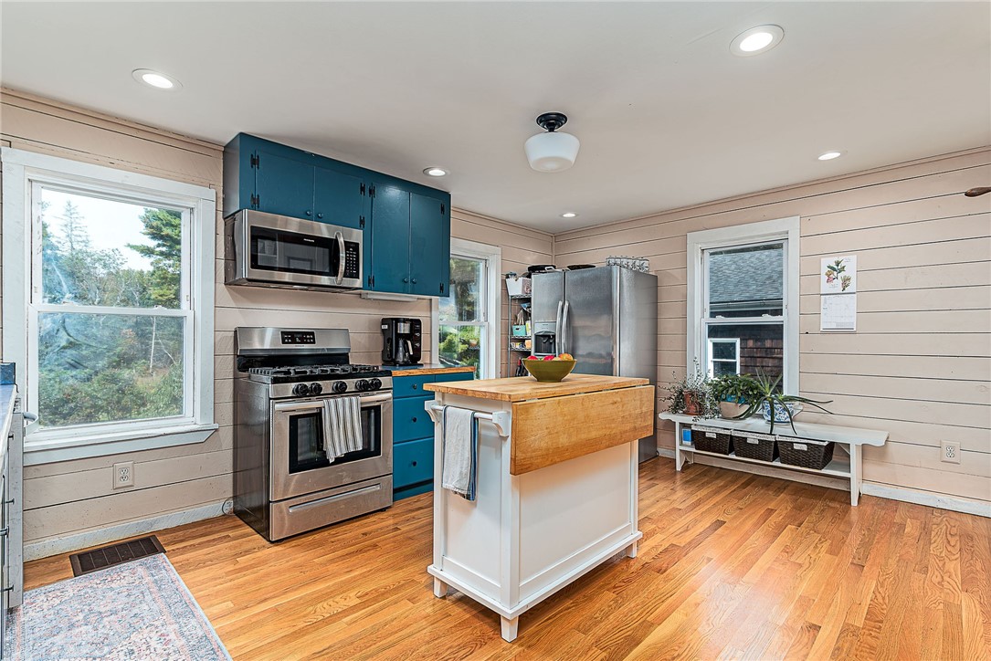 272 Spring Street Hopkinton, RI 02873 - Photo 16 of 38