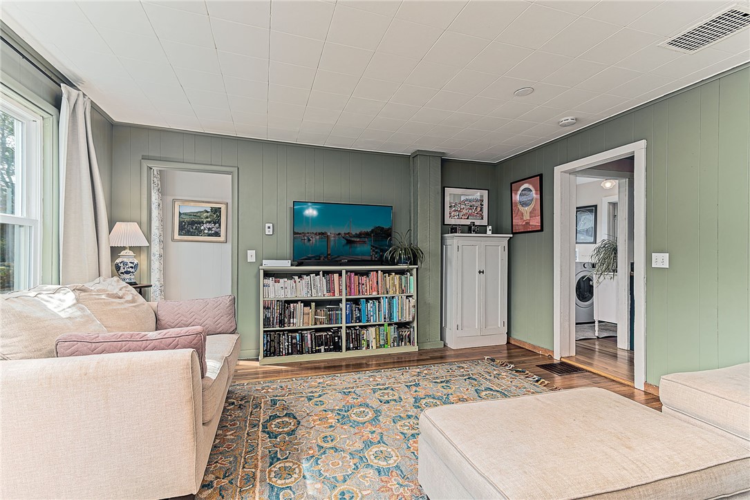 272 Spring Street Hopkinton, RI 02873 - Photo 8 of 38