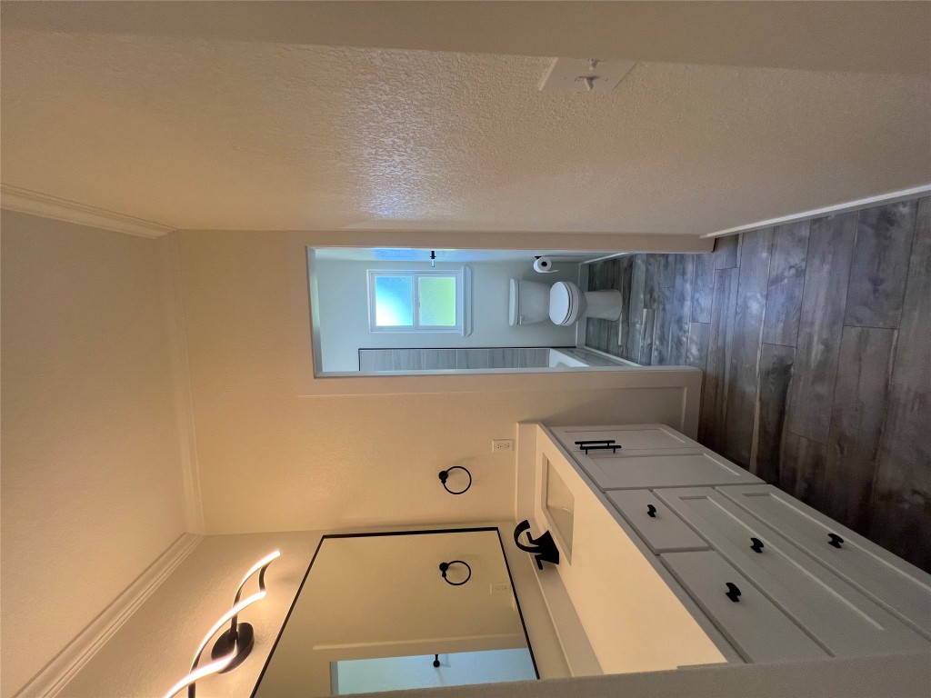 117 Cotton Rows Lane Taylor, TX 76574 - Photo 30 of 35 Full guest bath