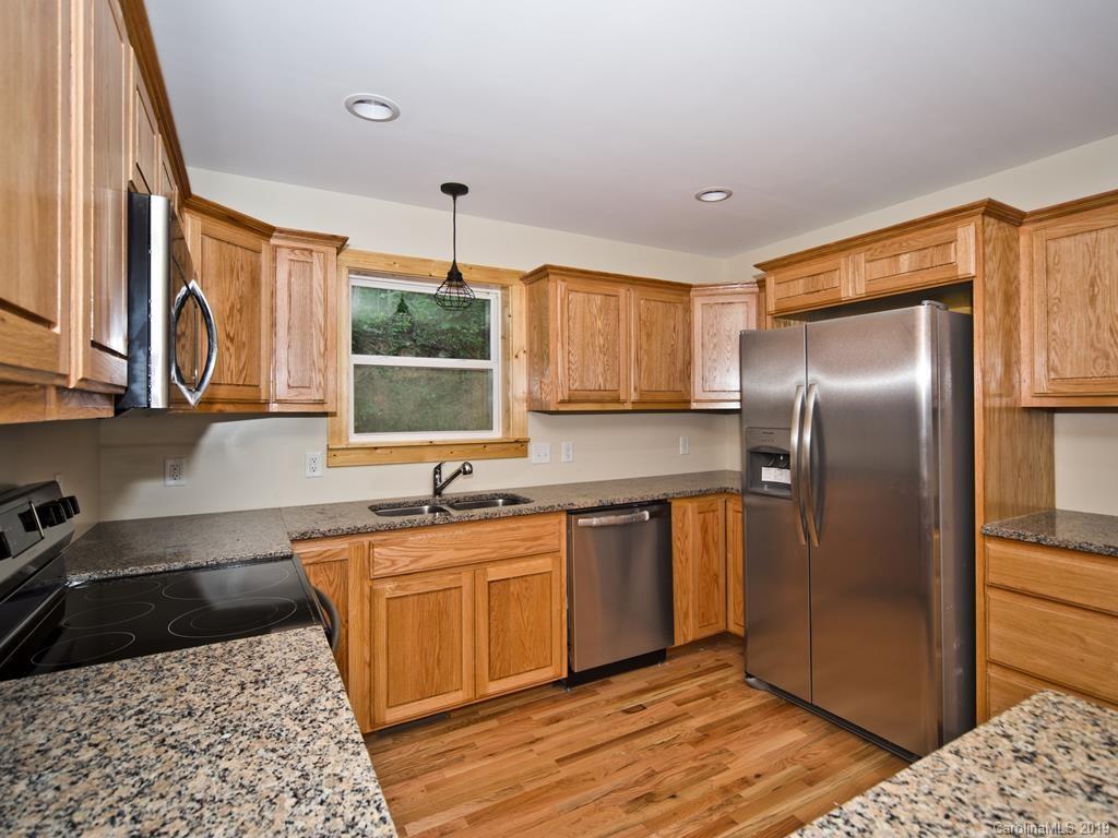 284 Dollar Ridge Sylva, NC 28779 - Photo 18 of 21 Gallery Image 18