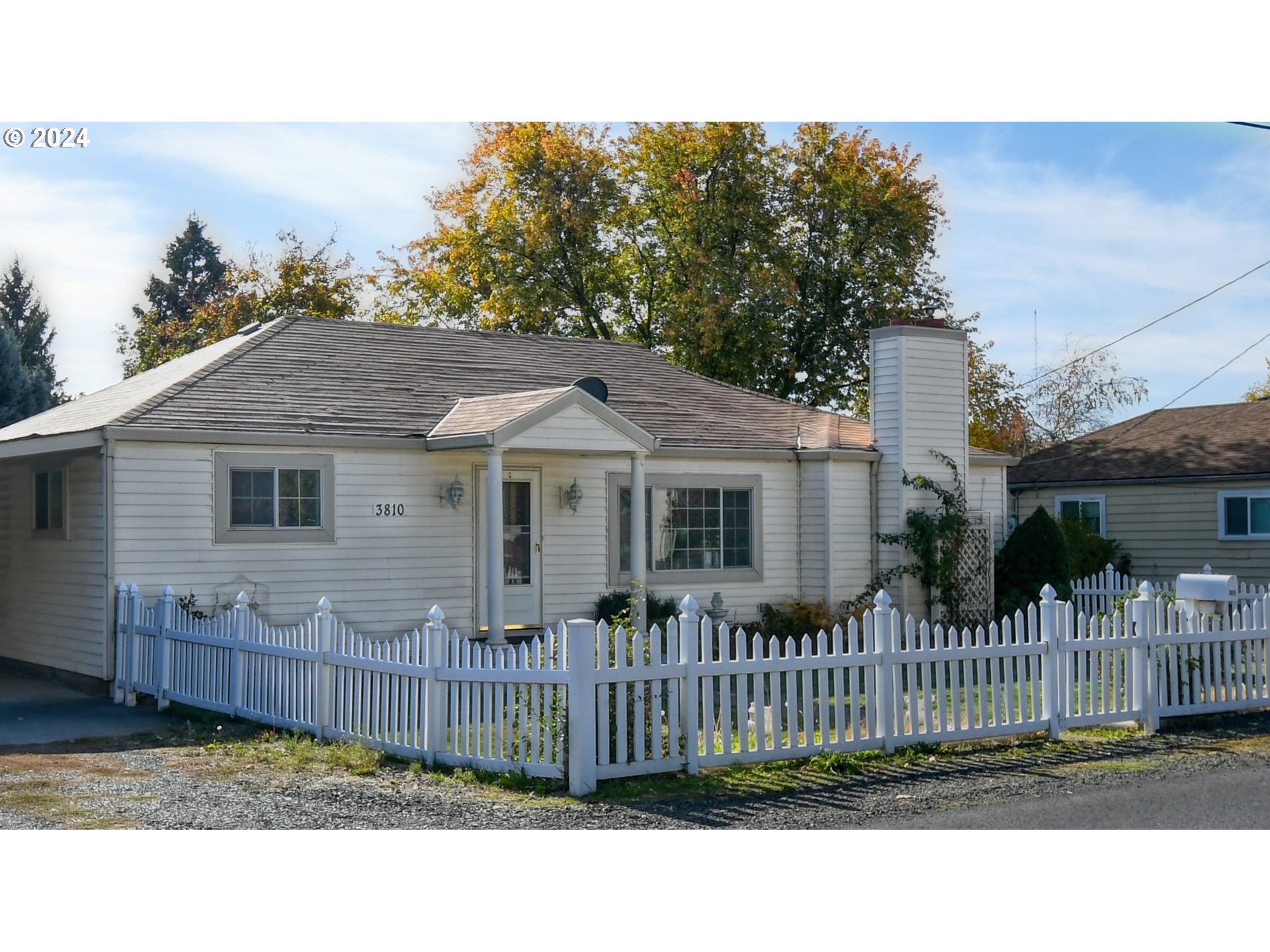 3810 Northeast Riverside Avenue Pendleton, OR 97801 - Photo 1 of 45 a house view with a garden