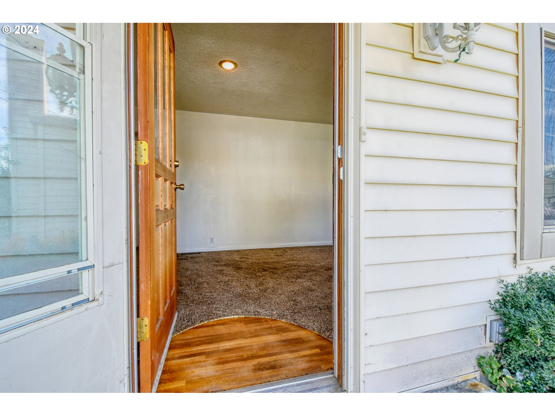 3810 Northeast Riverside Avenue Pendleton, OR 97801 - Photo 12 of 45 a view of front door