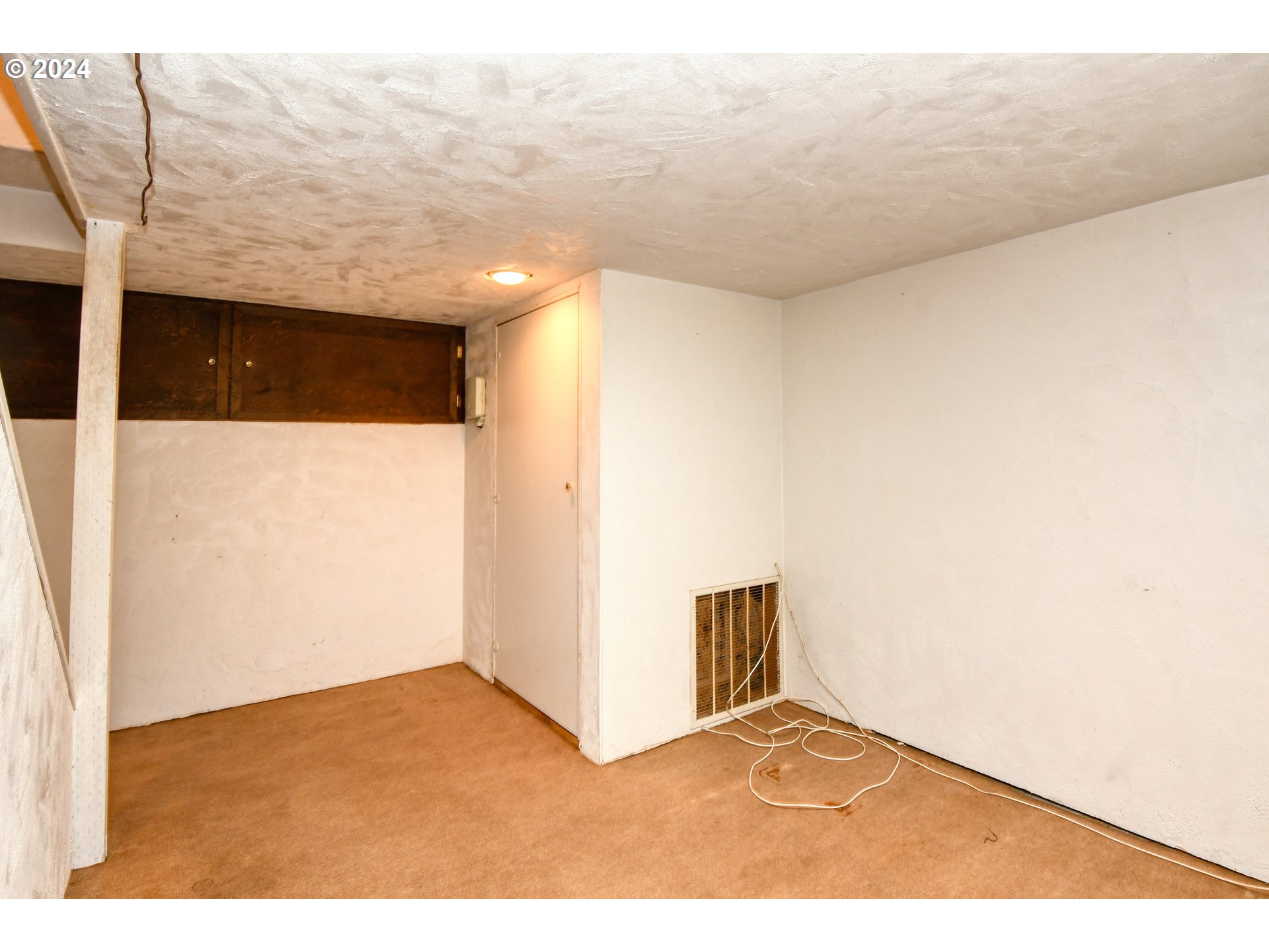 3810 Northeast Riverside Avenue Pendleton, OR 97801 - Photo 28 of 45 a view of an empty room