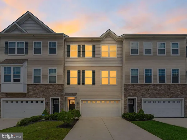 $543,000 | 33 Sullivan Way, Marlton, NJ 08053