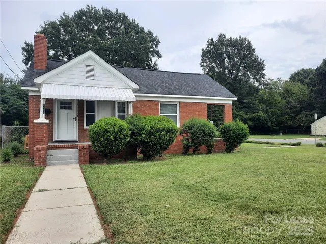 $1,650 | 2424 Statesville Avenue, Charlotte, NC 28206