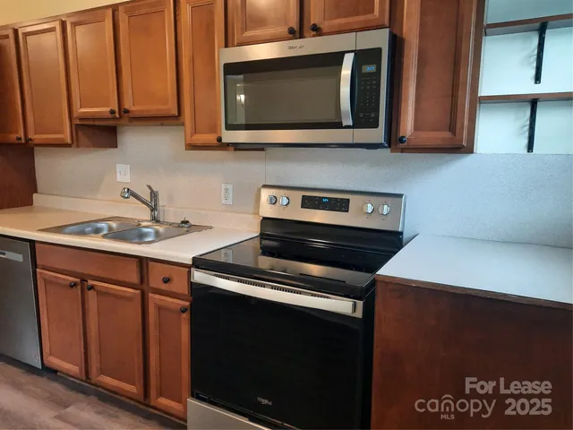 $1,650 | 2424 Statesville Avenue, Charlotte, NC 28206