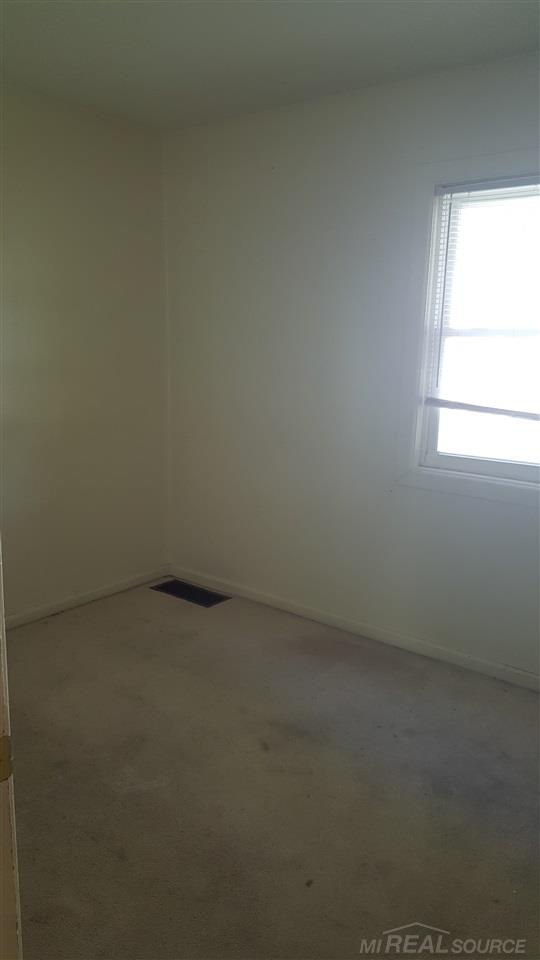 17872 12 Mile Road Roseville, MI 48066 - Photo 17 of 20 Bedroom 2