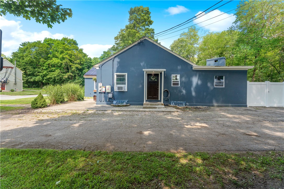 103 Stockwell Road Burrillville, RI 02826 - Photo 5 of 40