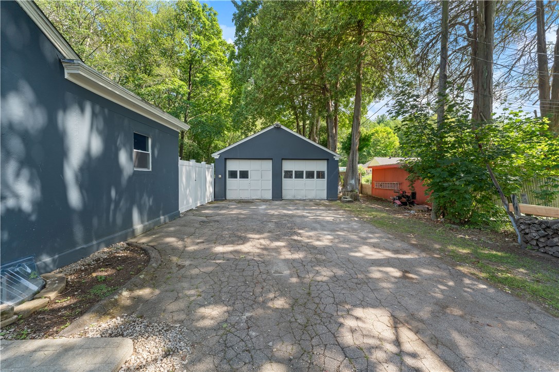 103 Stockwell Road Burrillville, RI 02826 - Photo 6 of 40