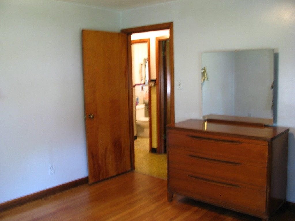 32 Hamlet Street Springfield, MA 01104 - Photo 14 of 27