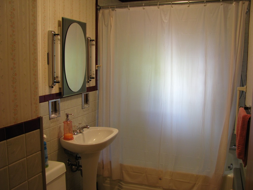 32 Hamlet Street Springfield, MA 01104 - Photo 15 of 27