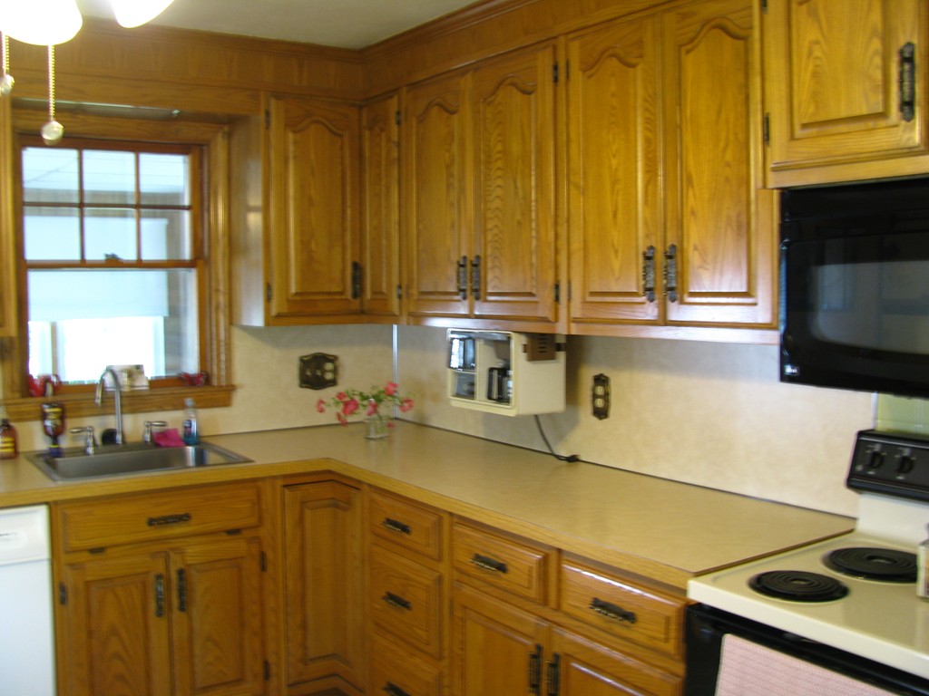 32 Hamlet Street Springfield, MA 01104 - Photo 8 of 27