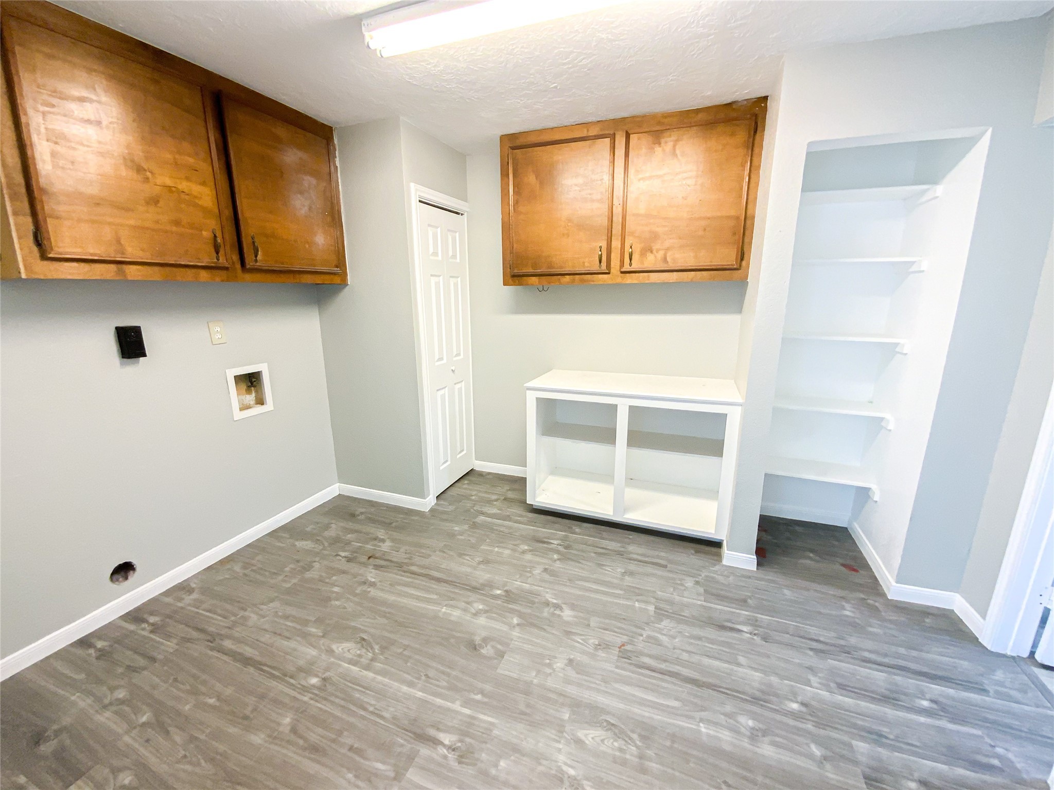2519 River Ridge Conroe, TX 77385 - Photo 15 of 21 laundry/utility room