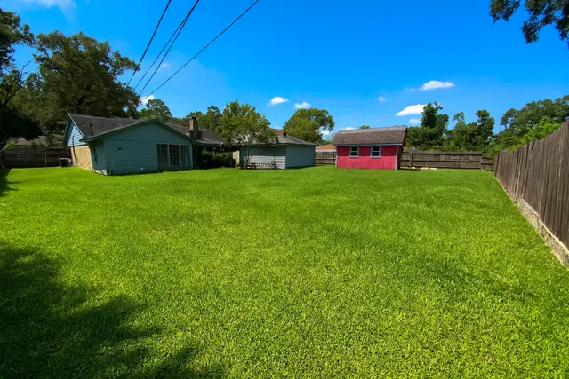 $2,400 | 2519 River Ridge, Conroe, TX 77385