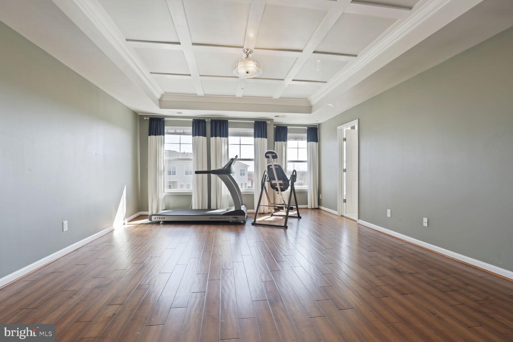 25253 Laureldale Terrace Chantilly, VA 20152 - Photo 13 of 17 Huge masters with hardwood floor. Equipment moved.