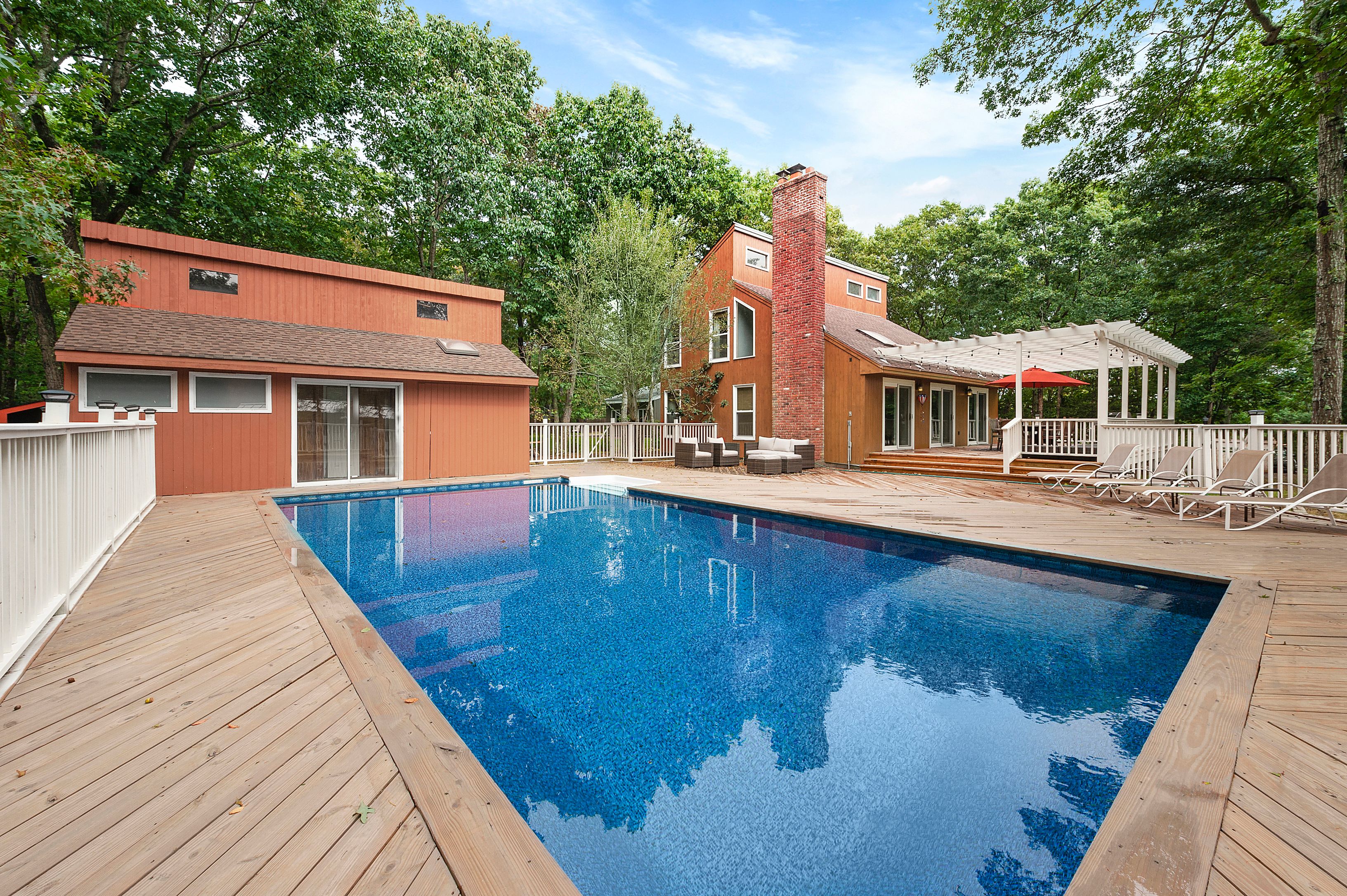 66 Isle Of Wight Road East Hampton, NY 11937 - Photo 1 of 15