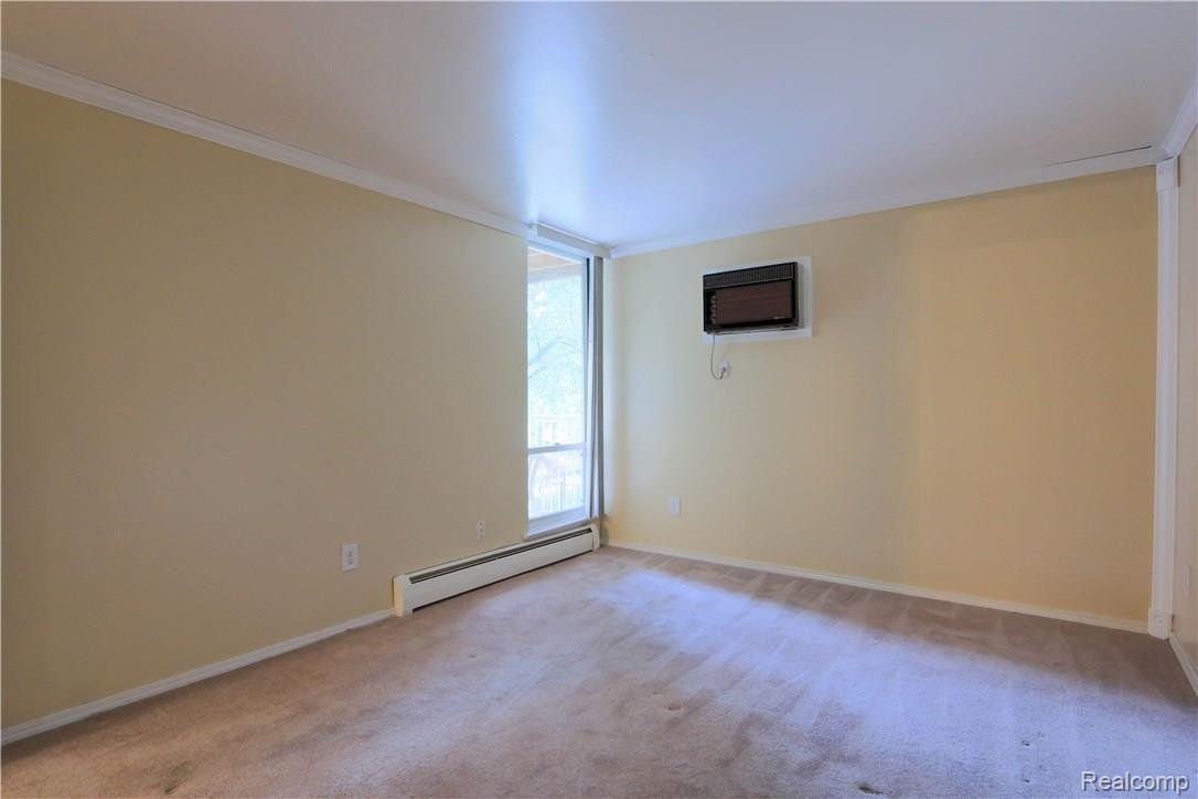 4909 Crooks Road, Unit D 3 Royal Oak, MI 48073 - Photo 5 of 18 Listing-27.jpg