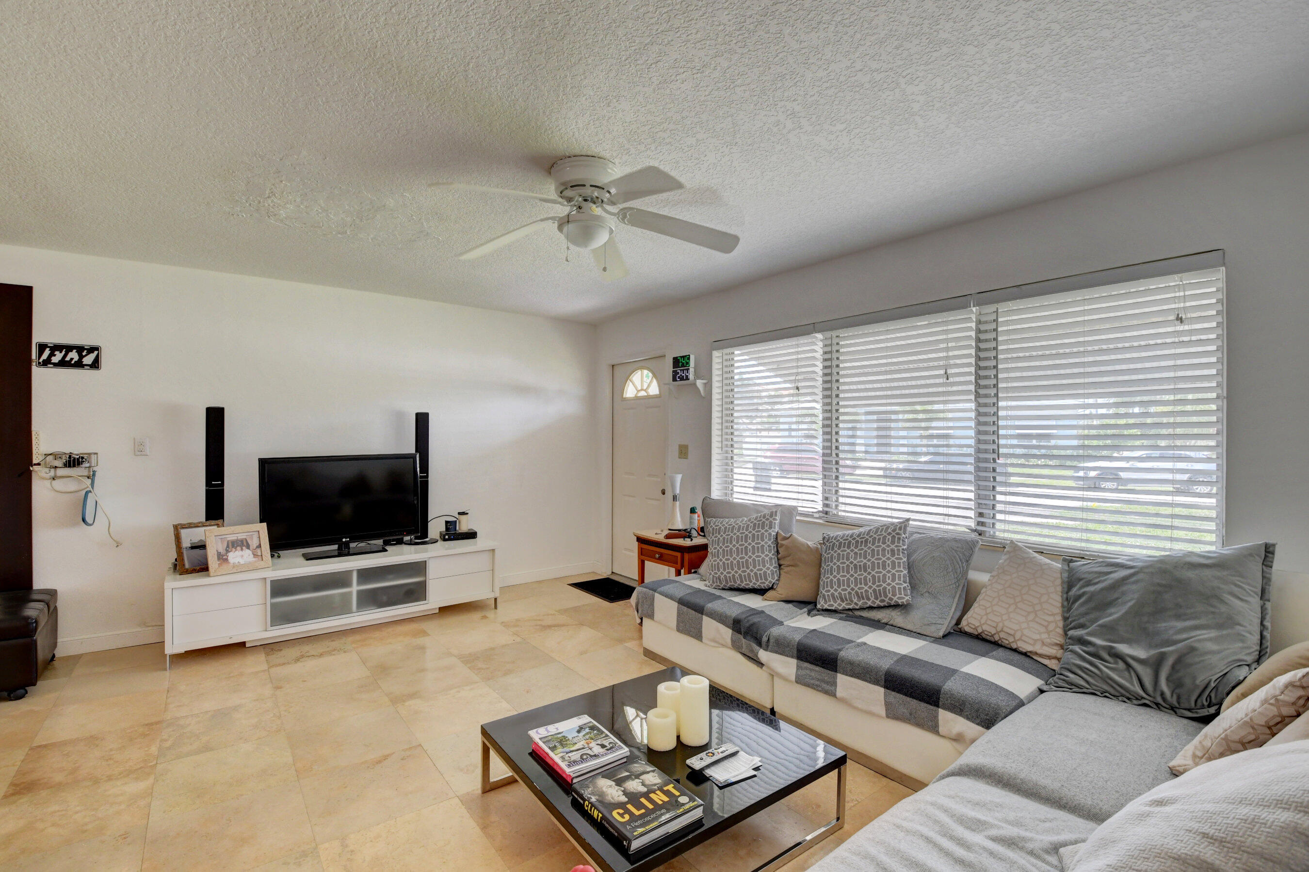 498 Northeast 6th Street Boca Raton, FL 33432 - Photo 21 of 39 20_dsc_4787_88_89_90_91