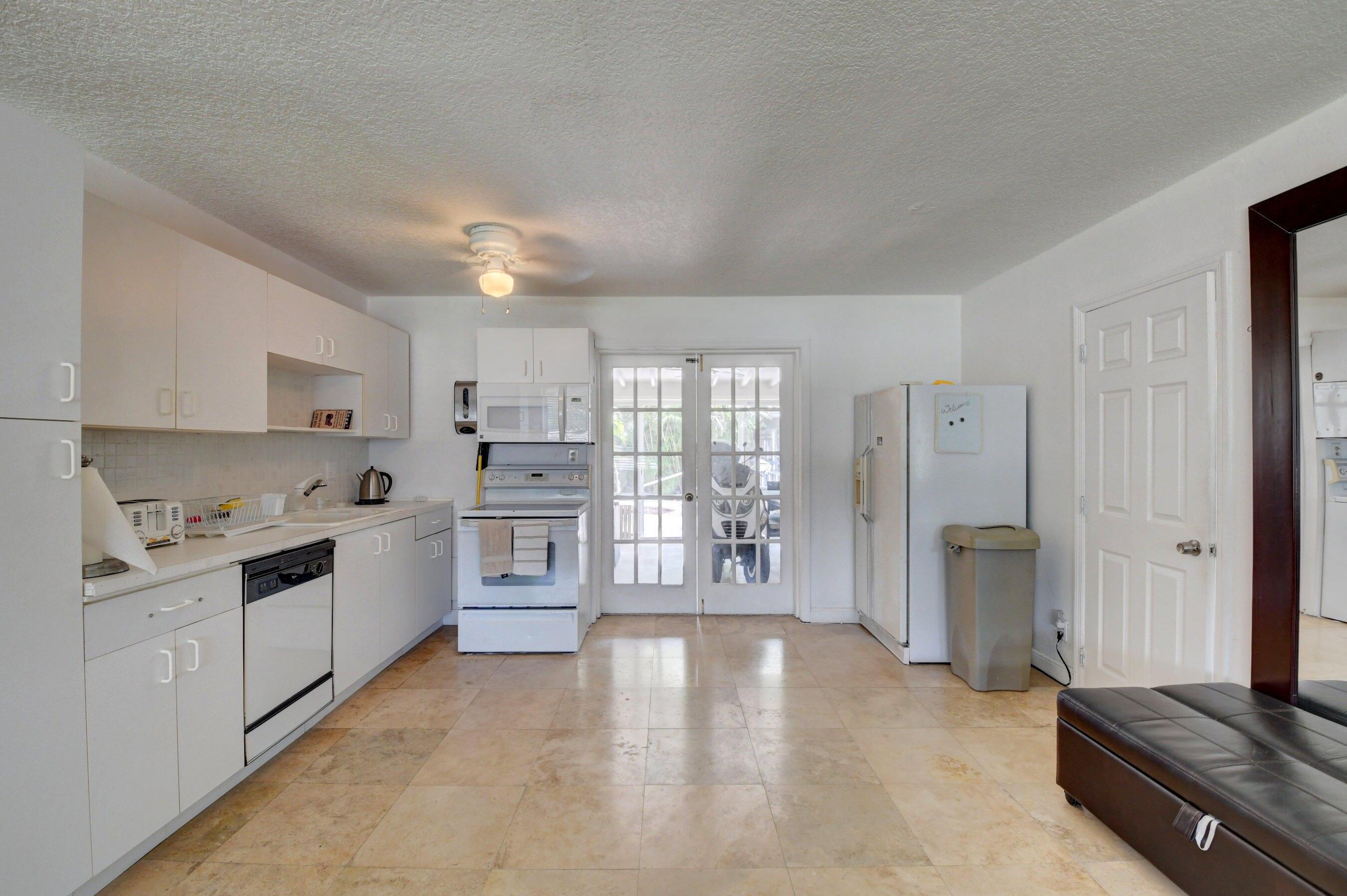 498 Northeast 6th Street Boca Raton, FL 33432 - Photo 23 of 39 22_dsc_4797_798_799_800_801