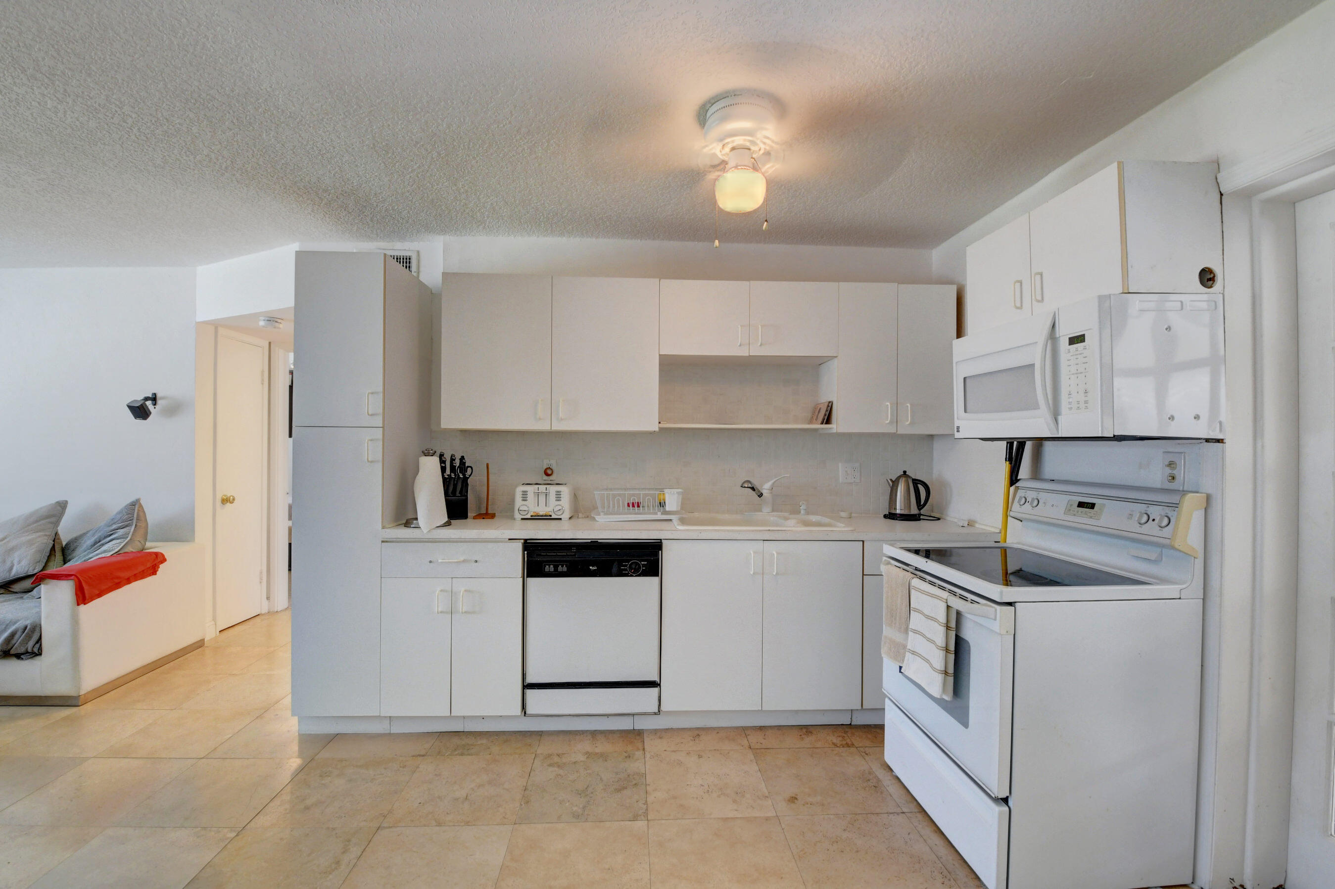 498 Northeast 6th Street Boca Raton, FL 33432 - Photo 24 of 39 23_dsc_4802_3_4_5_6