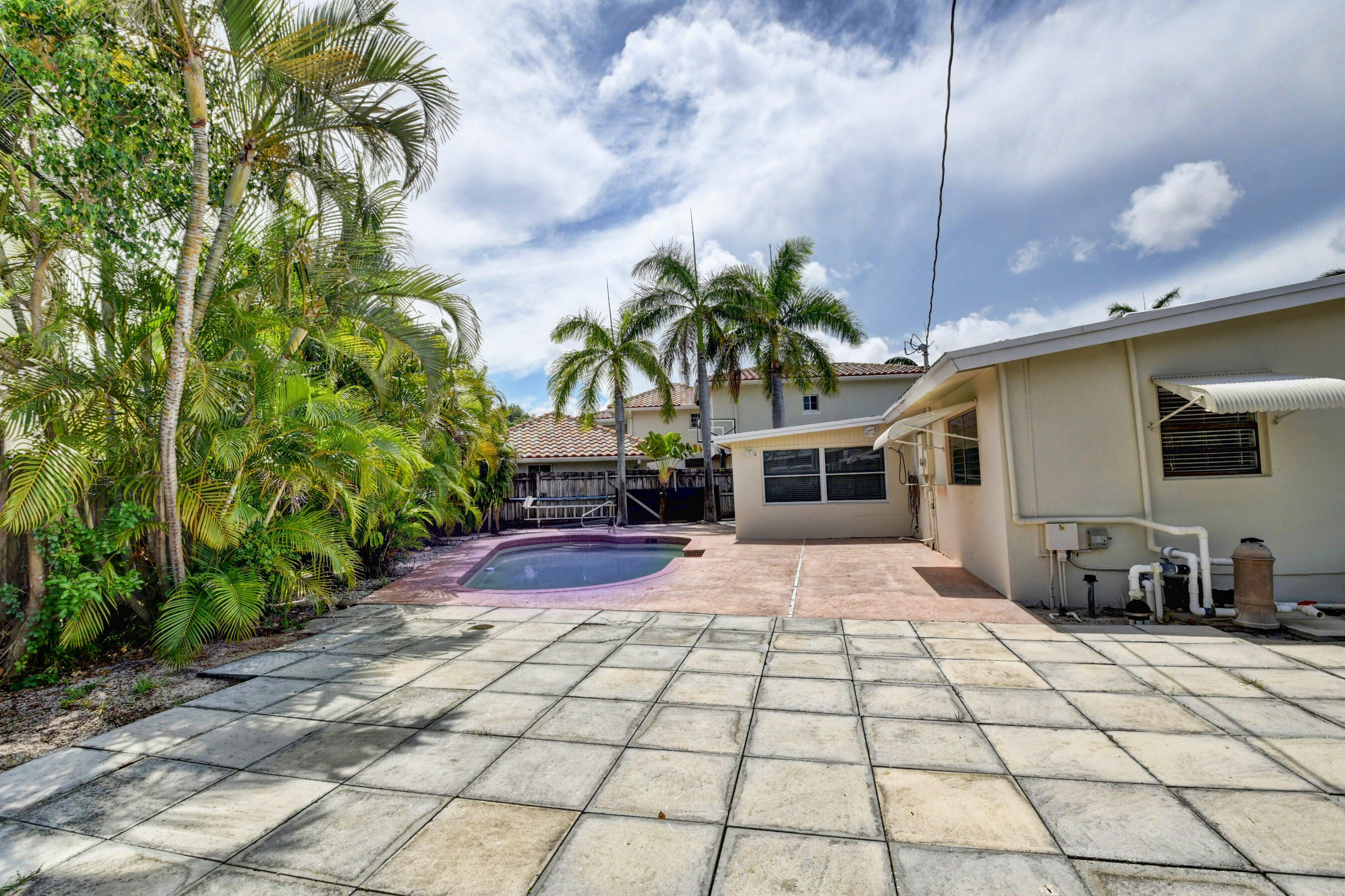 498 Northeast 6th Street Boca Raton, FL 33432 - Photo 36 of 39 36_dsc_4877_78_79_80_81